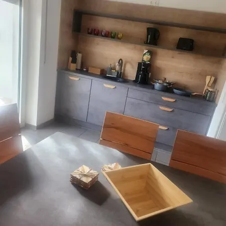 Am Suedhang 2 アパート *